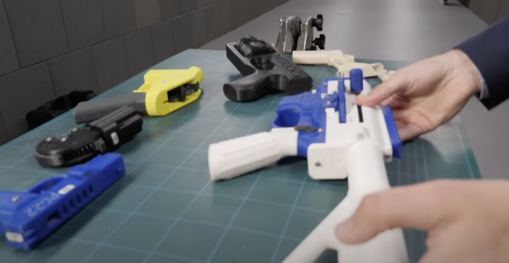 3D-printed guns are appearing on British streets - and the police are ...