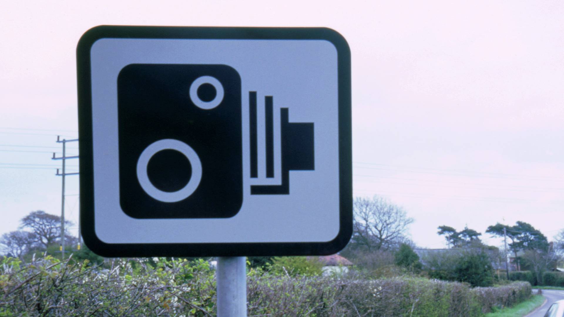 Speed Camera Welcome Sign People are only just realising what the speed camera sign shows